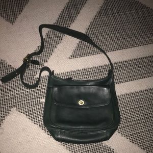 Coach vintage hunter green cross body excellent condition